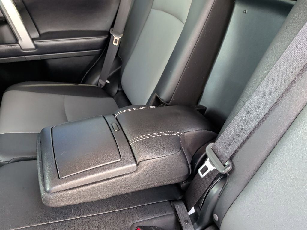 Used 2018 Toyota 4Runner SR5 Premium image 36