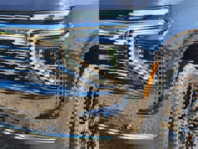 New 2025 Chevrolet Suburban Premier image 6