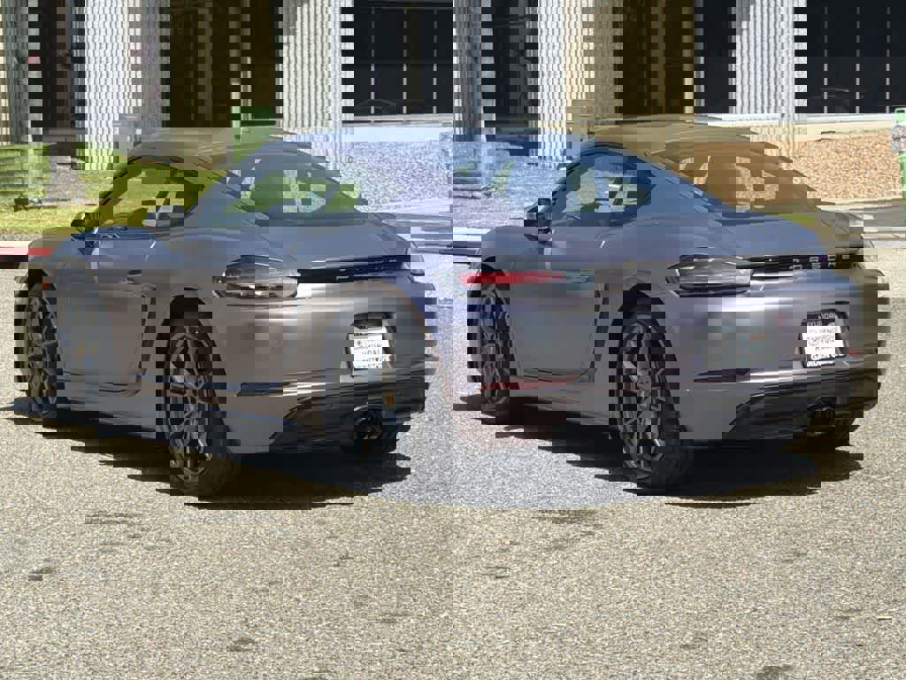 Used 2021 Porsche 718 Cayman image 4