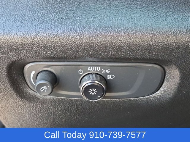 Used 2023 Chevrolet Traverse LT w/ LT Premium Package AWD/4WD image 19