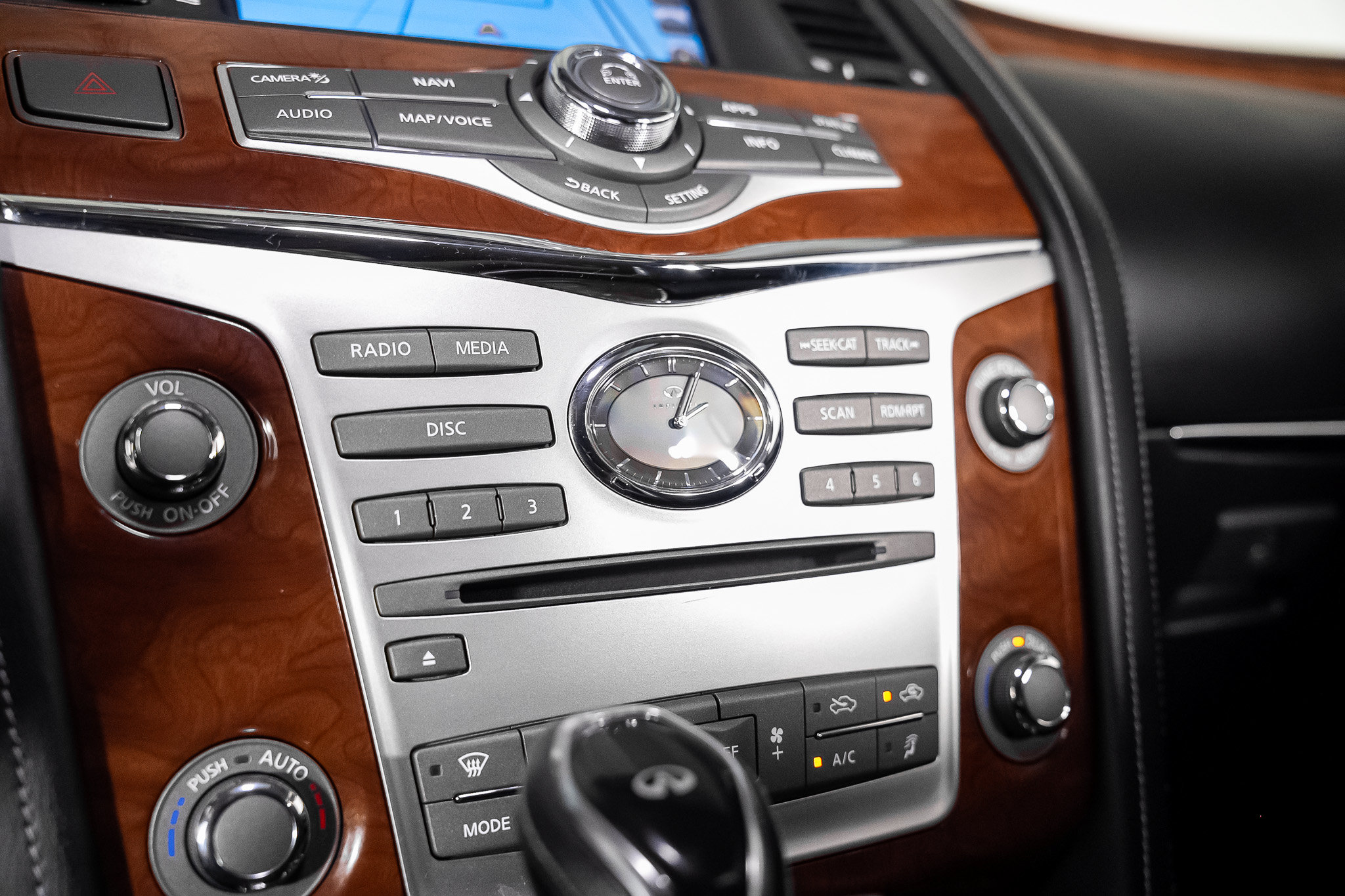 Used 2019 INFINITI QX80 Luxe w/ Proassist Package RWD image 47
