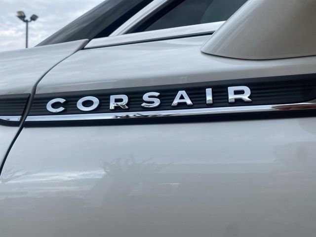 Used 2025 Lincoln Corsair FWD w/ Equipment Group 101A image 9