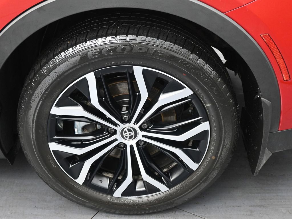 Used 2024 Toyota Crown Limited image 31