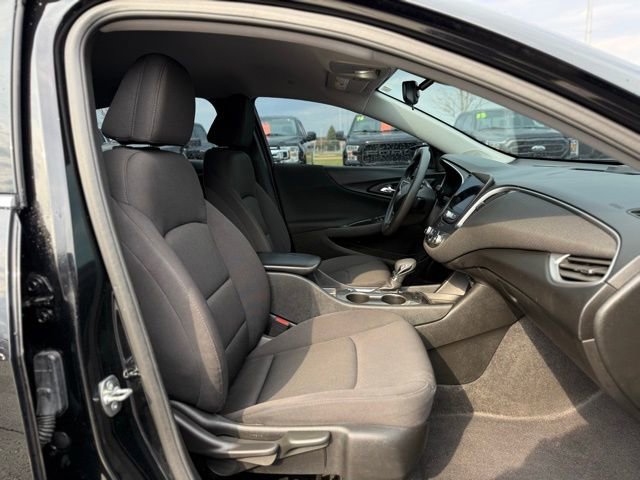 Used 2025 Chevrolet Malibu LS image 22