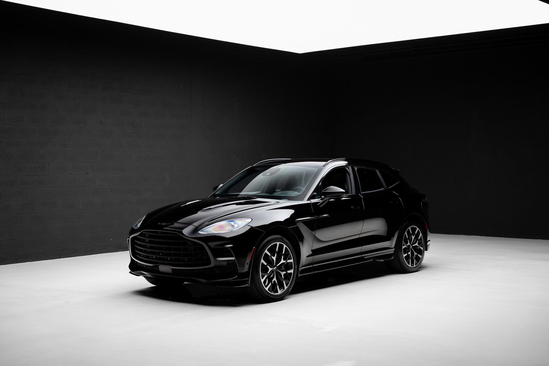 Used 2023 Aston Martin DBX 707 AWD/4WD image 4