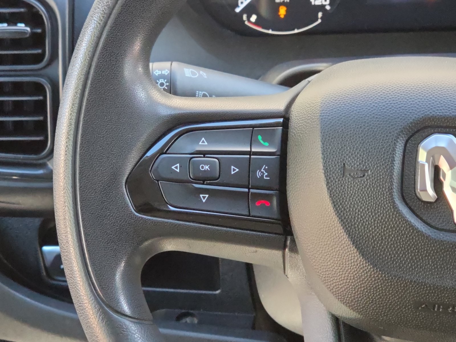 Used 2025 RAM ProMaster 2500 w/ Convenience Group FWD image 18
