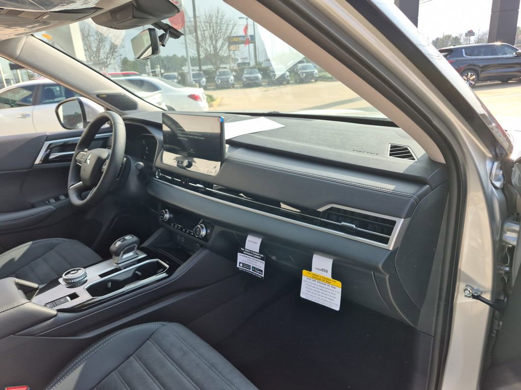 New 2026 Mitsubishi Outlander SE image 56