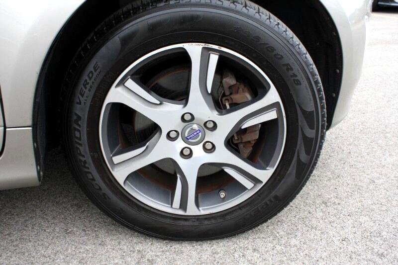 Used 2015 Volvo XC60 T6 w/ Protection Package image 30