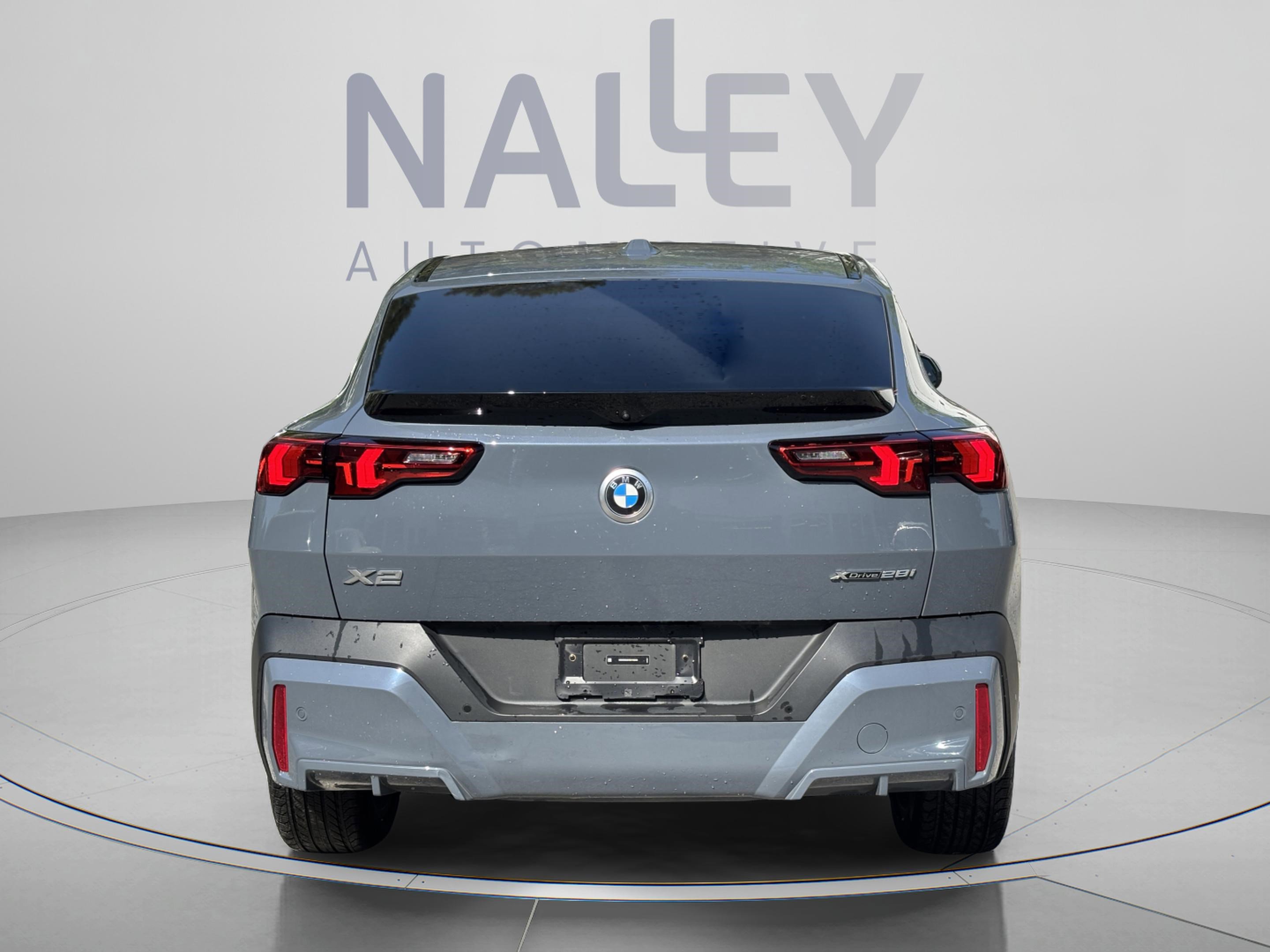 Used 2025 BMW X2 xDrive28i image 3