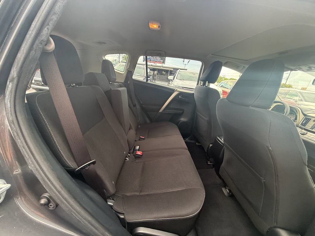 Used 2015 Toyota RAV4 XLE AWD/4WD image 21