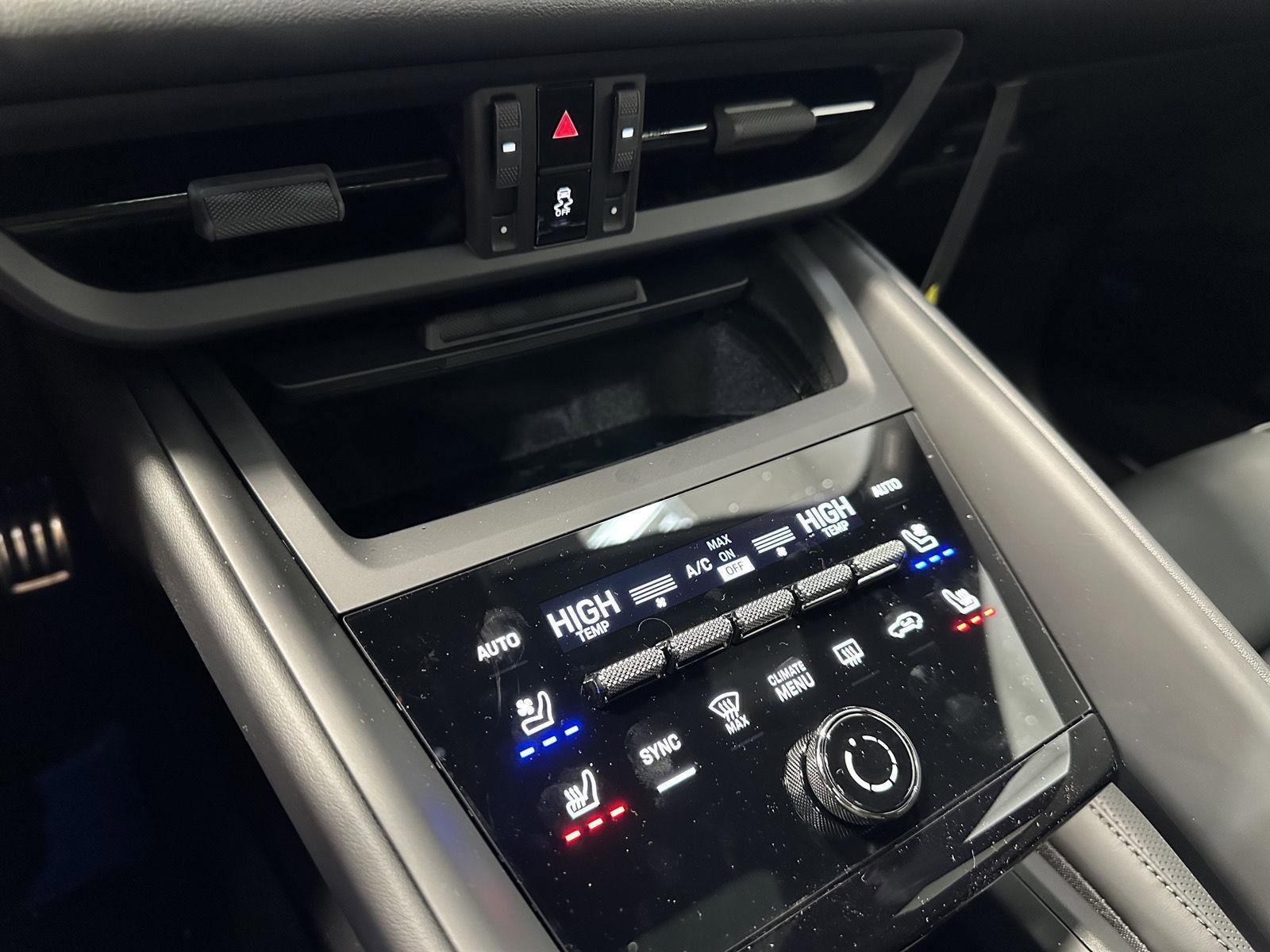 New 2025 Porsche Macan 4S Electric AWD/4WD image 32