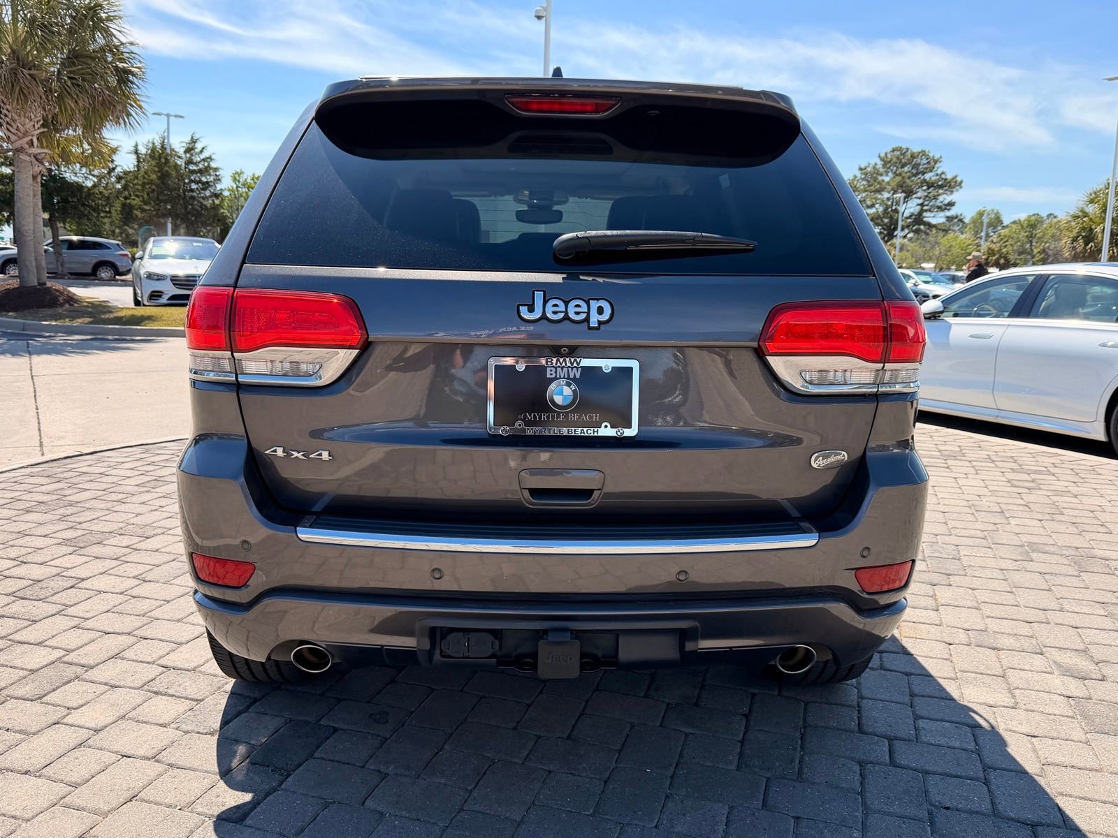 Used 2018 Jeep Grand Cherokee Overland AWD/4WD image 10
