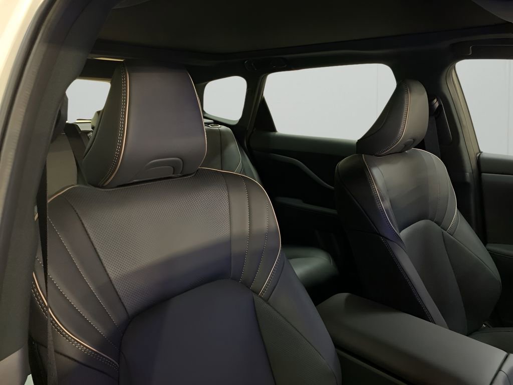 New 2025 Toyota Crown Signia image 18