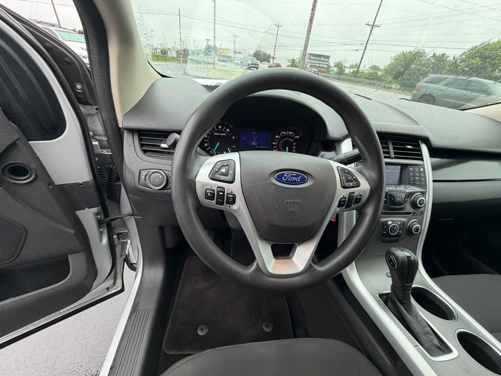 Used 2013 Ford Edge SE FWD image 12