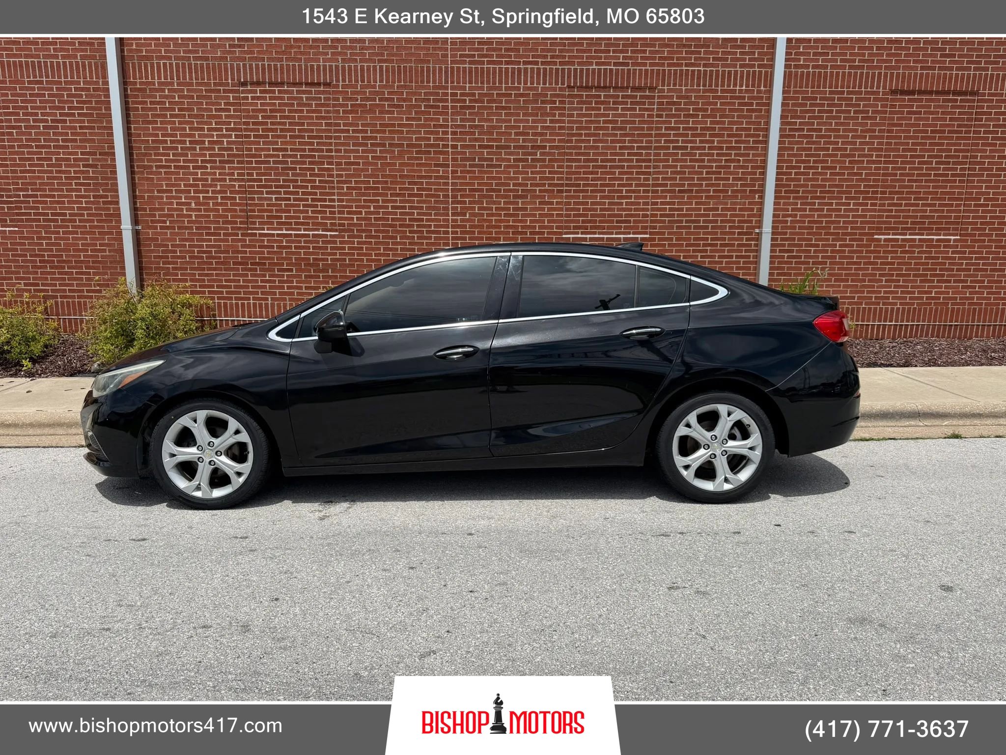 Used 2016 Chevrolet Cruze Premier w/ Enhanced Convenience Package FWD image 2