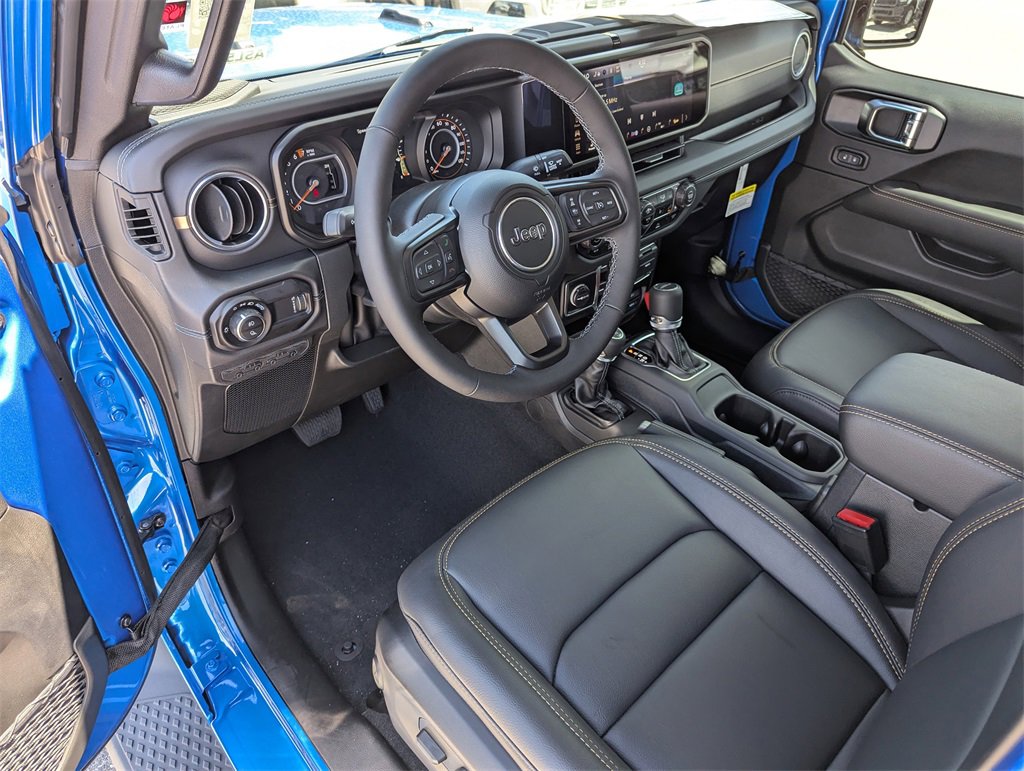New 2025 Jeep Gladiator Sport image 11