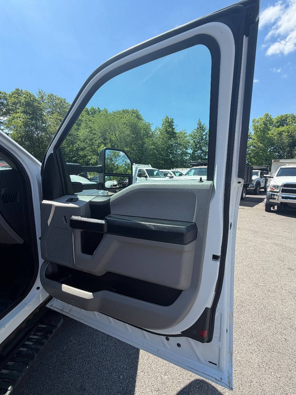 Used 2019 Ford F550 4x4 SuperCab Super Duty image 43