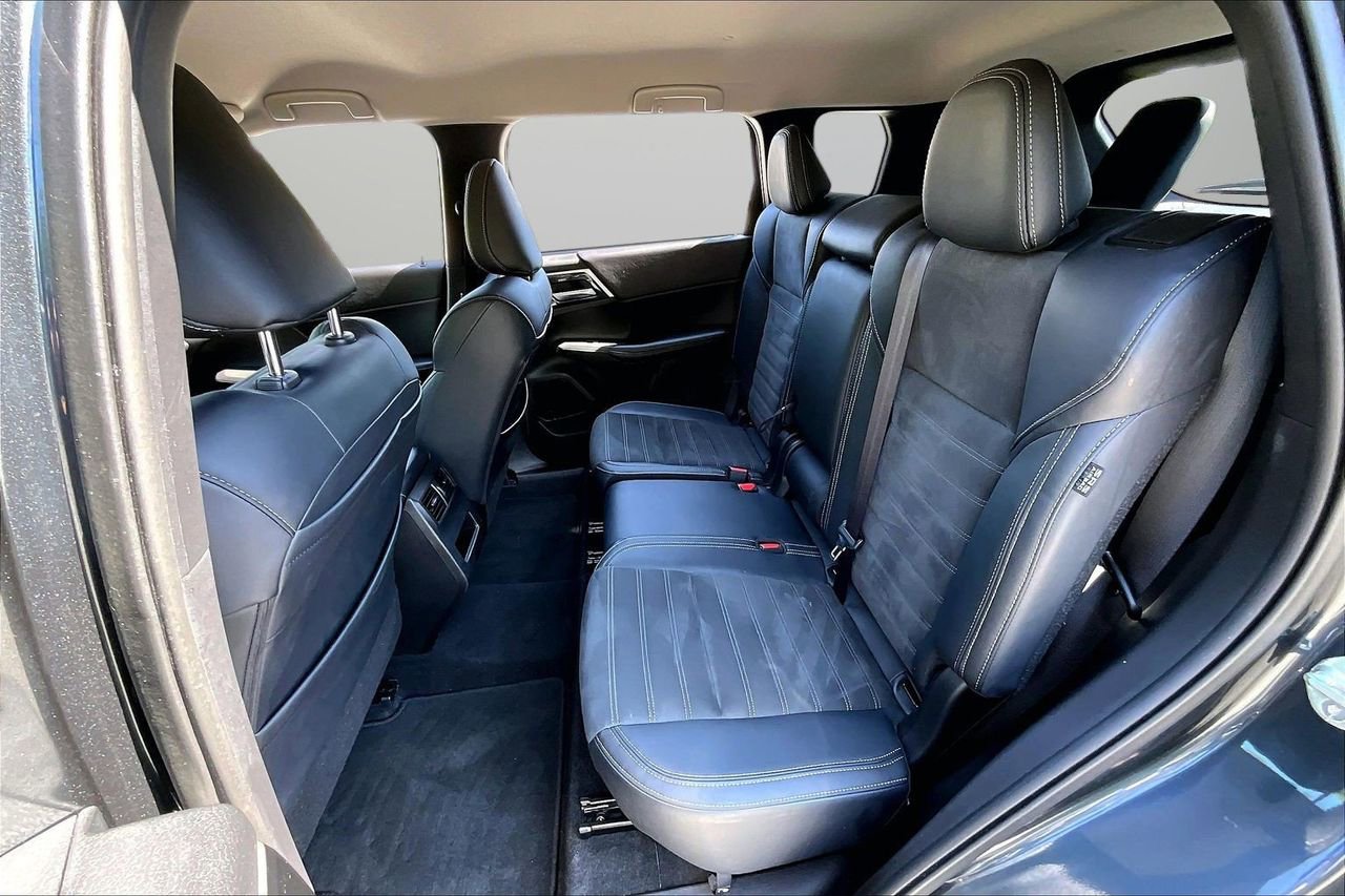 Used 2024 Mitsubishi Outlander SE FWD image 22