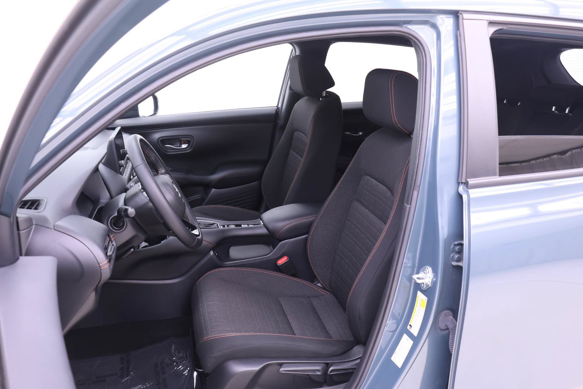 Certified 2025 Honda HR-V Sport image 3