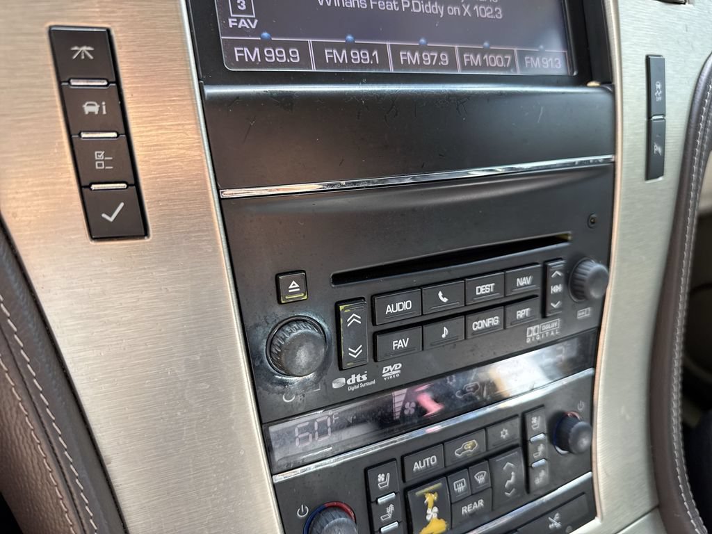 Used 2013 Cadillac Escalade Platinum RWD image 54