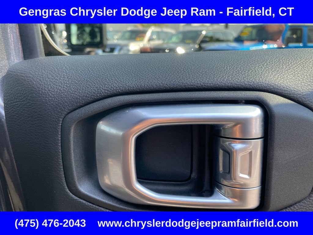 Certified 2021 Jeep Wrangler Unlimited Sahara AWD/4WD image 23