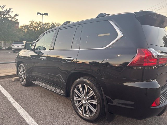 Used 2017 Lexus LX 570 4WD w/ Luxury Package image 3