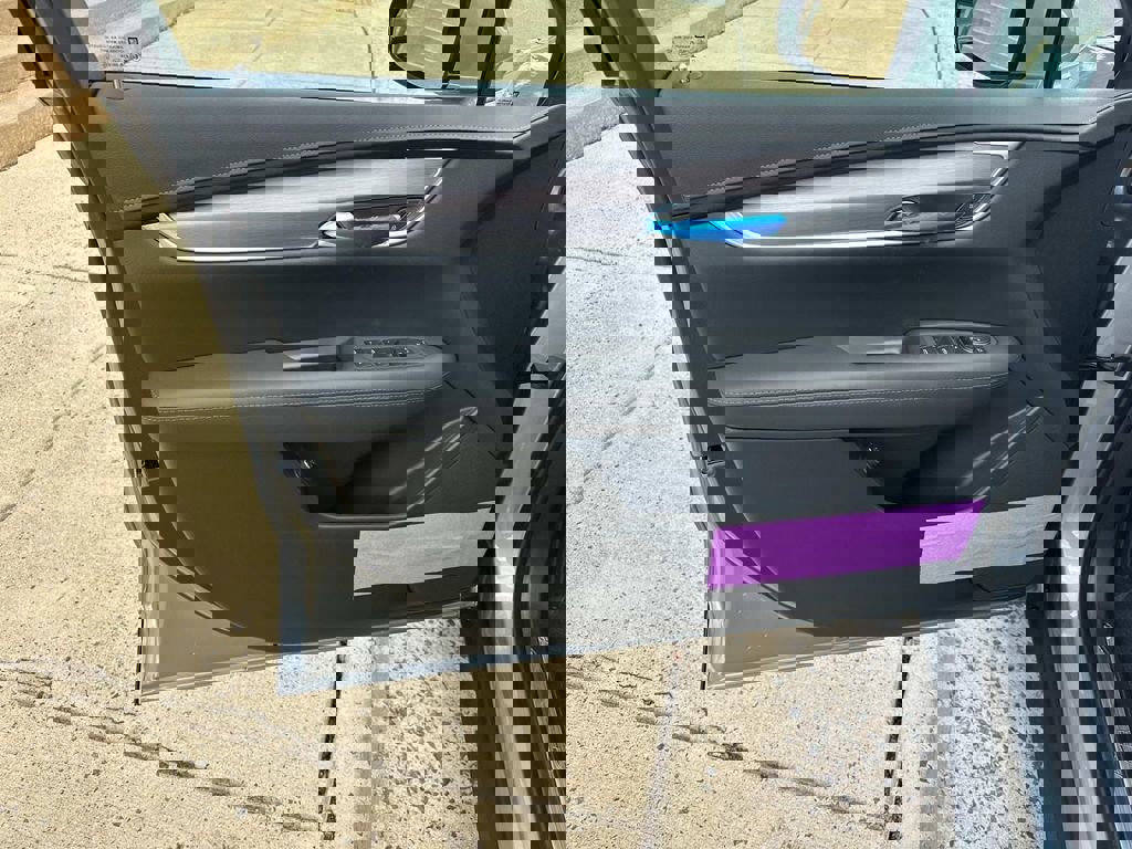 New 2025 Cadillac XT5 Luxury image 13