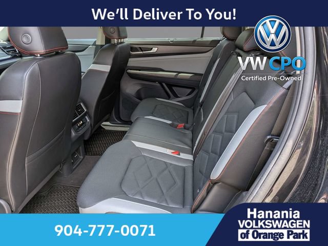 Certified 2025 Volkswagen Atlas Peak Edition SE AWD/4WD image 14