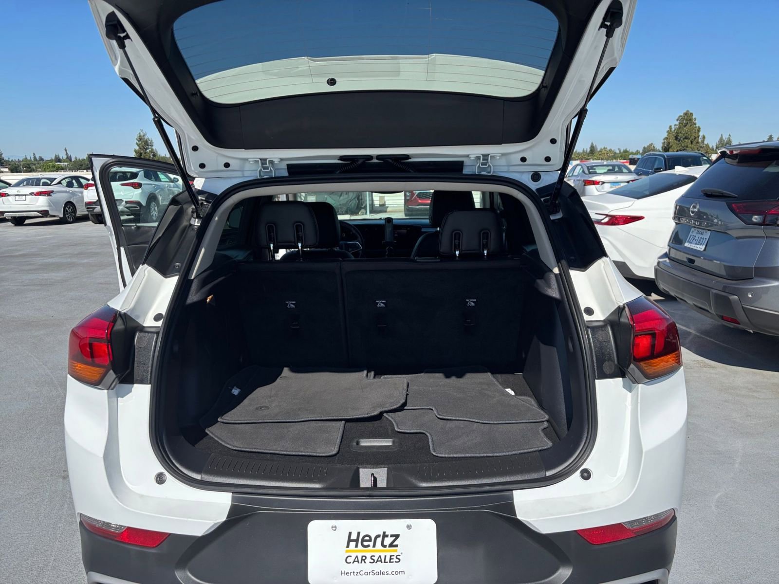 Used 2025 Buick Encore GX Preferred AWD/4WD image 30
