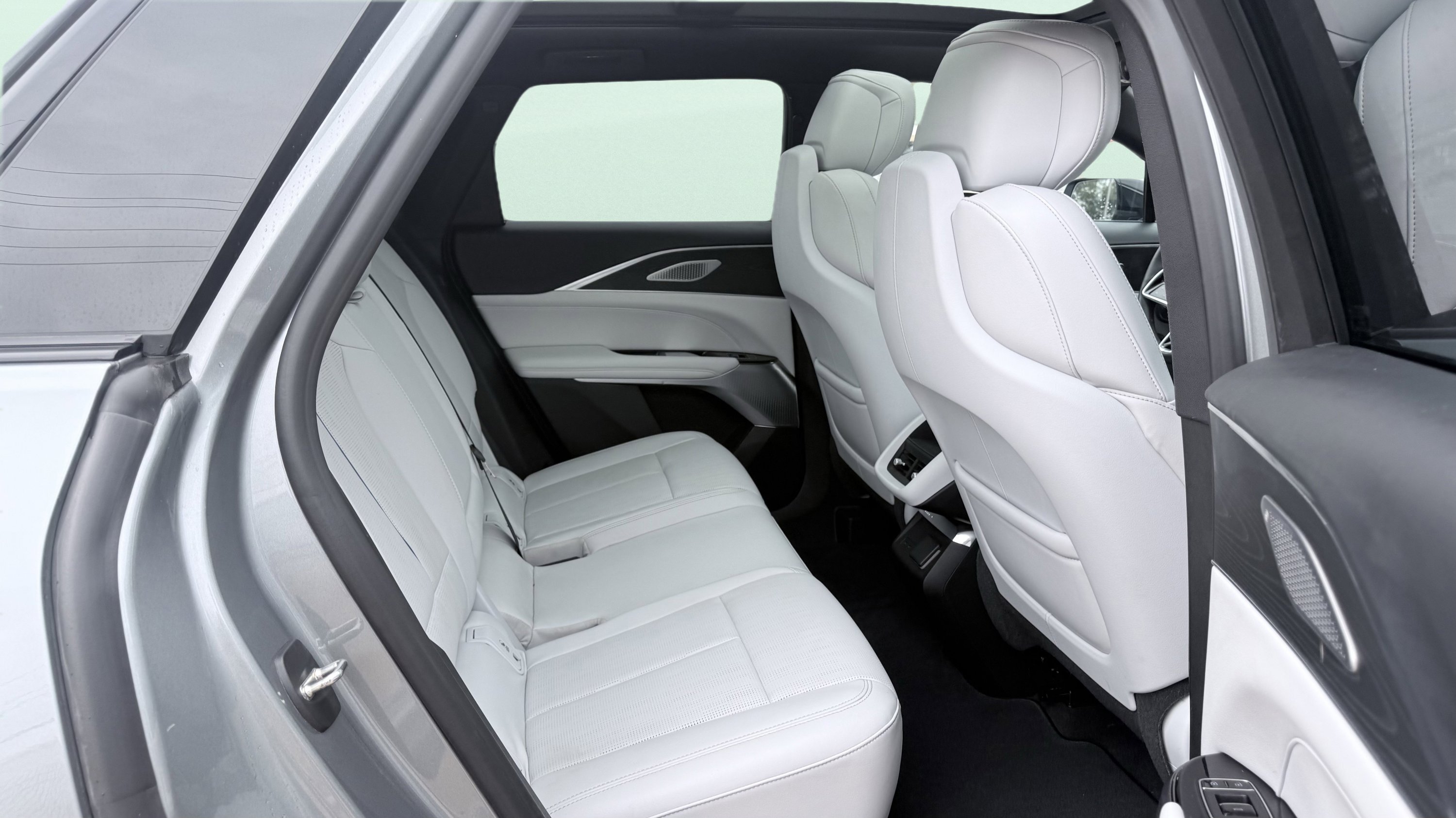 Used 2024 Cadillac Lyriq Luxury image 39