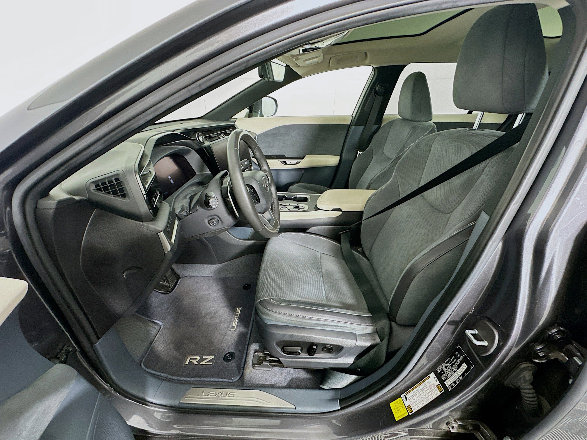 Used 2023 Lexus RZ 450e Premium w/ Accessory Package (Z1) image 13