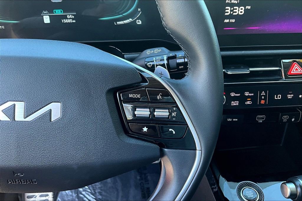 Certified 2024 Kia Niro EX Touring FWD image 12