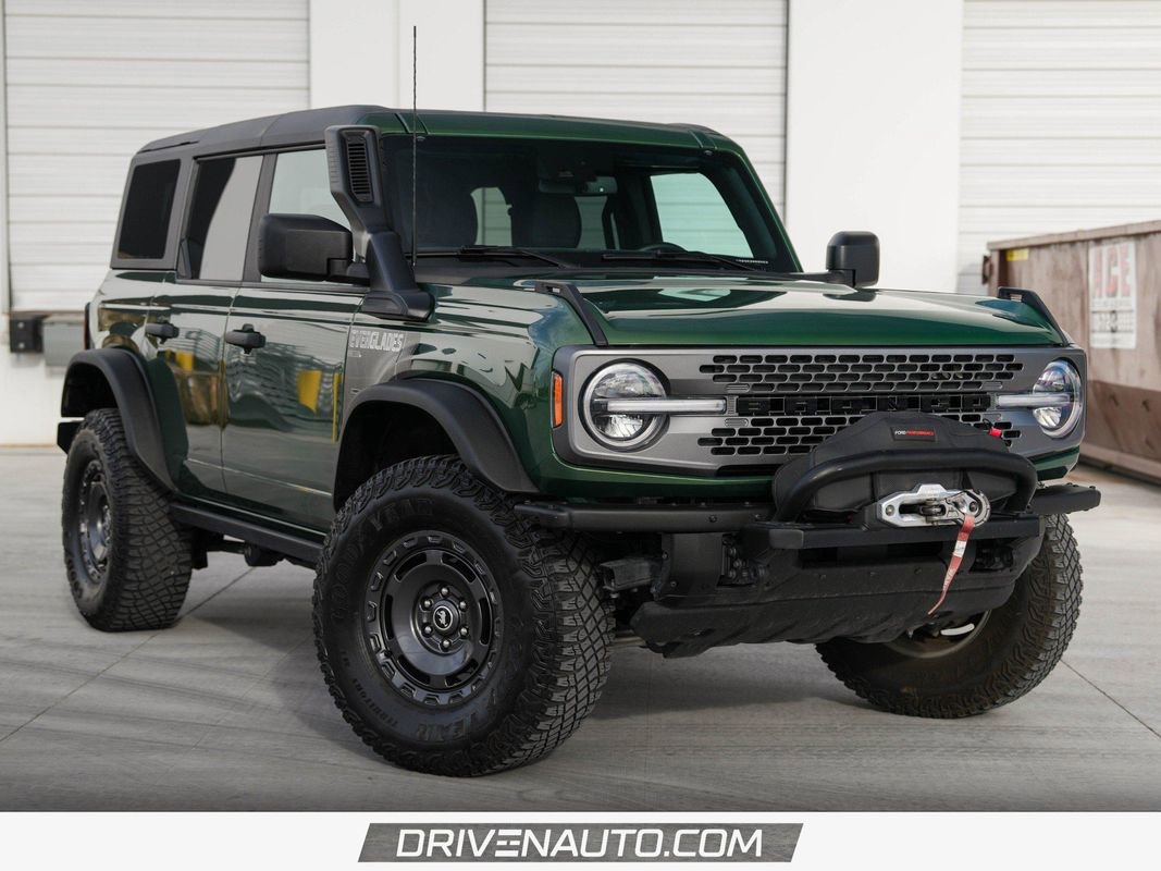 Used 2023 Ford Bronco Everglades image 1