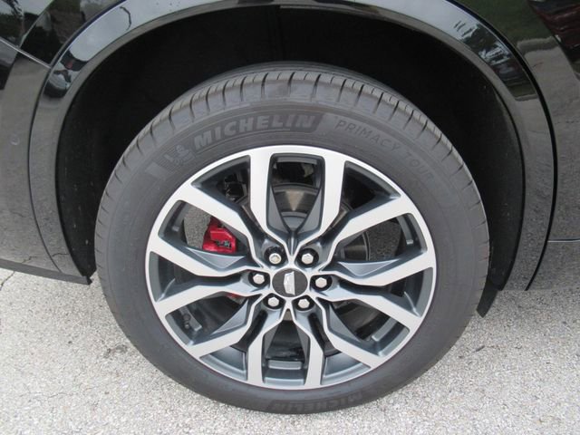 Certified 2025 Cadillac XT6 Sport w/ Platinum Package AWD/4WD image 9