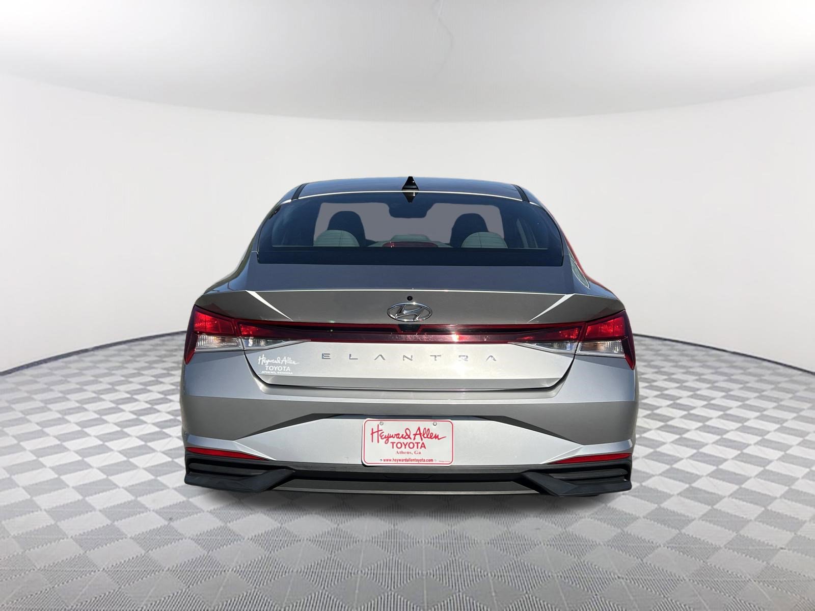 Used 2023 Hyundai Elantra SEL FWD image 16