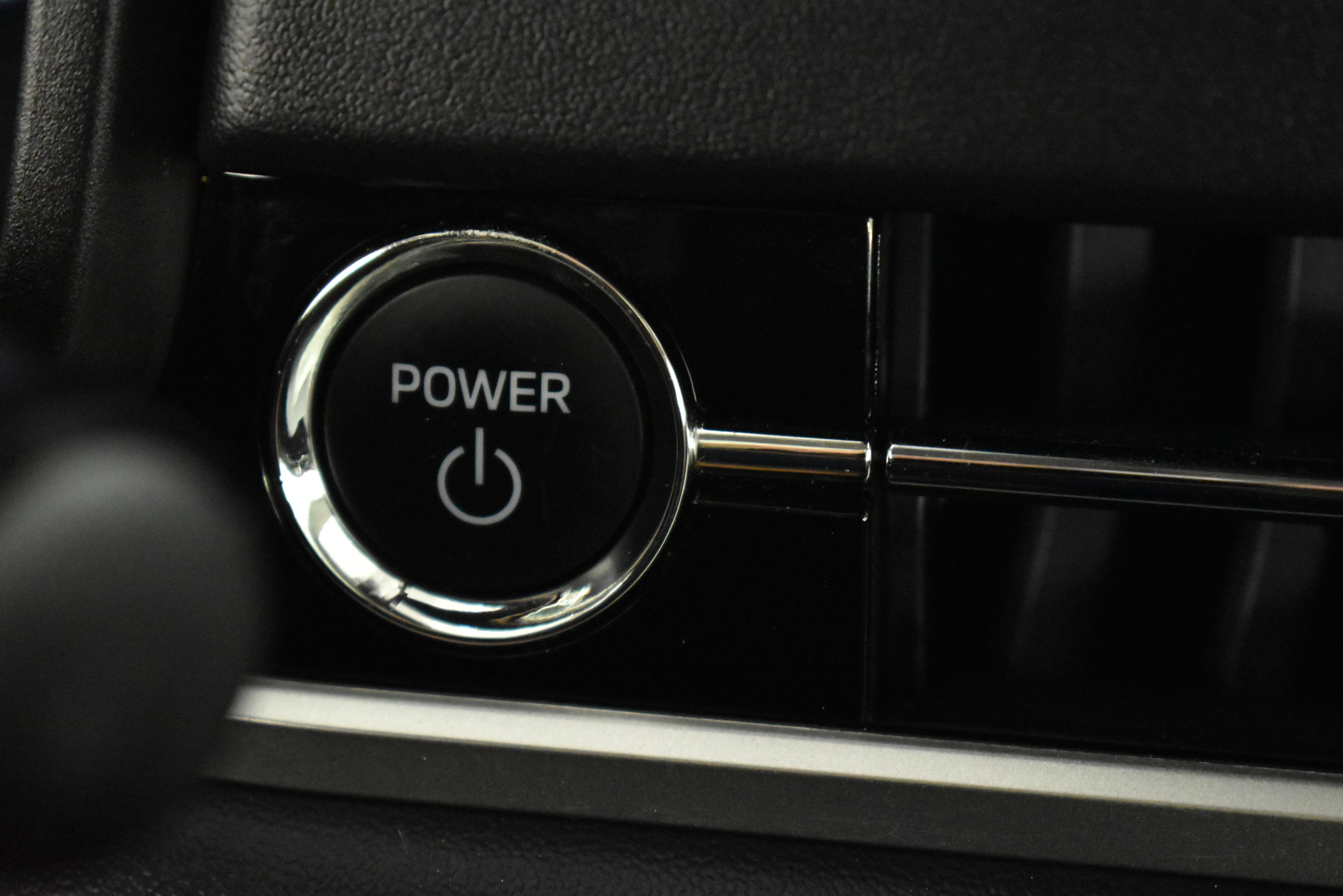 Used 2024 Mitsubishi Outlander SE image 24