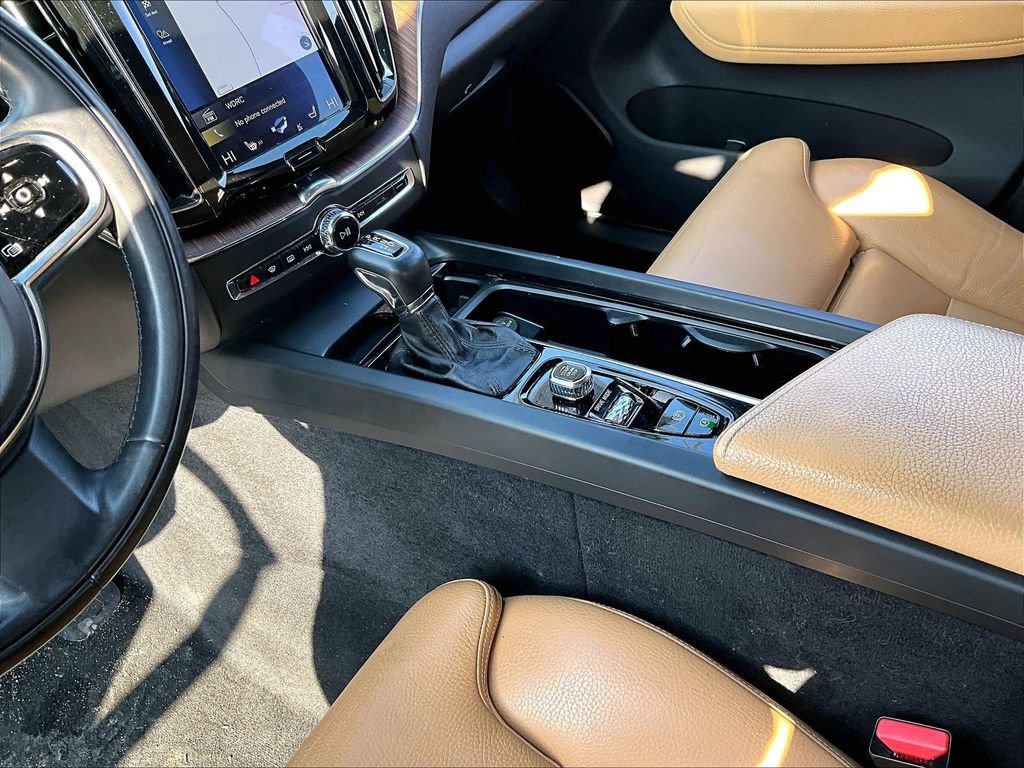 Used 2019 Volvo XC60 T5 Inscription w/ Protection Package image 13