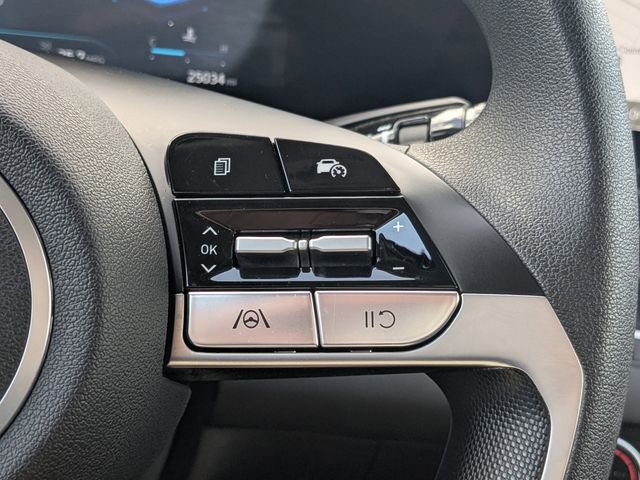 Used 2024 Hyundai Elantra SEL image 24