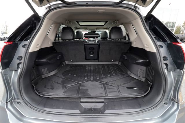 Used 2018 Nissan Rogue SL w/ Premium Package image 49