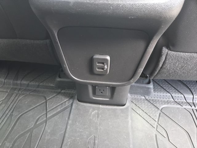 Used 2024 Chevrolet Equinox RS FWD image 16