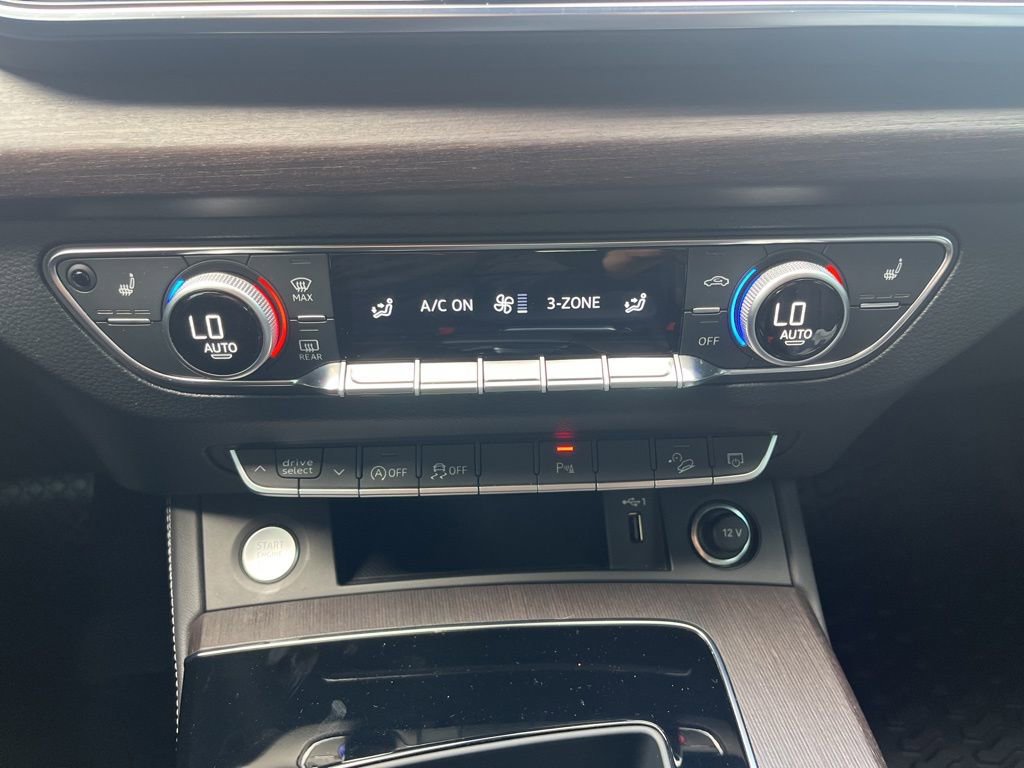 Used 2022 Audi Q5 2.0T Premium Plus AWD/4WD image 25