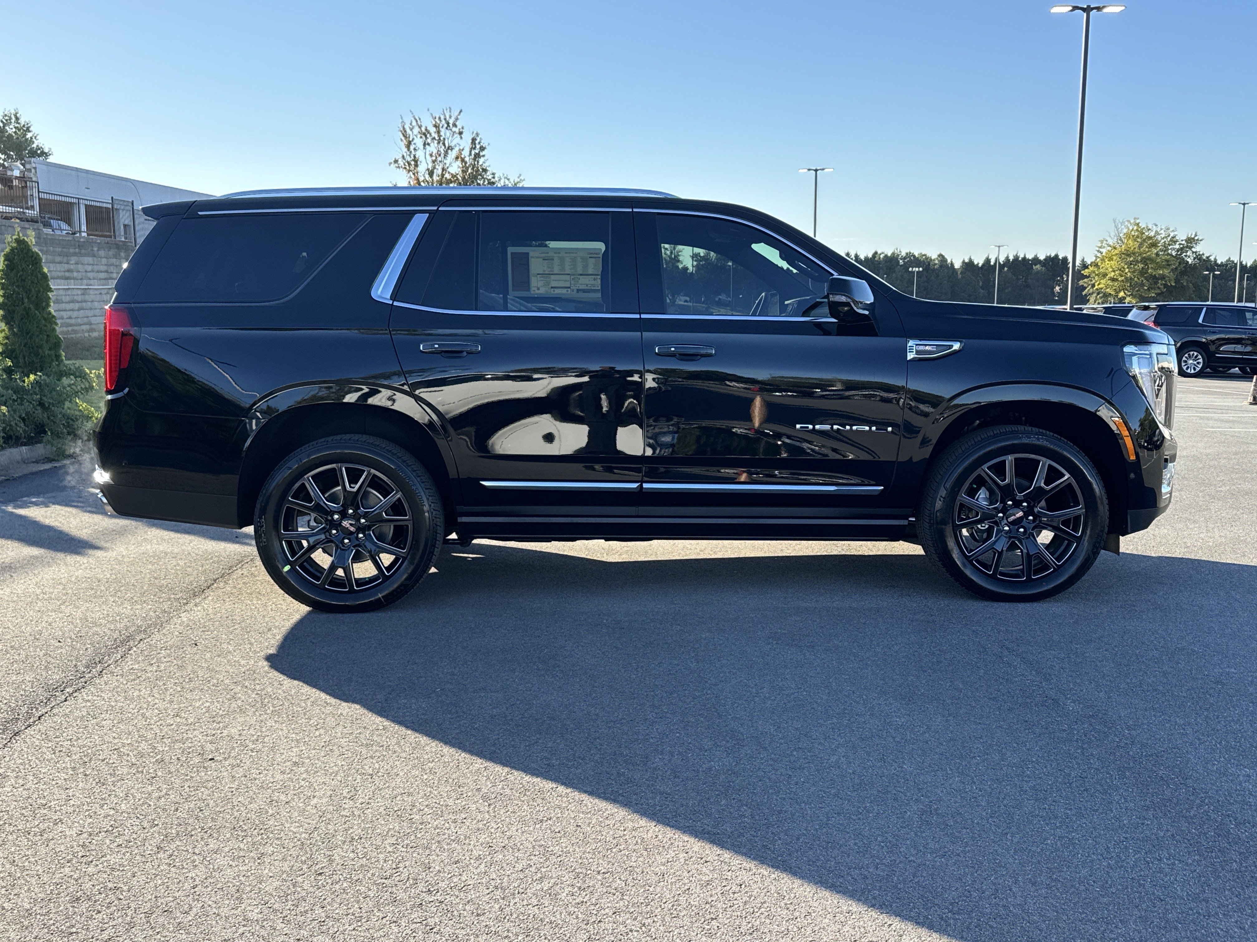 New 2026 GMC Yukon Denali w/ Sun & Power Step Package image 11