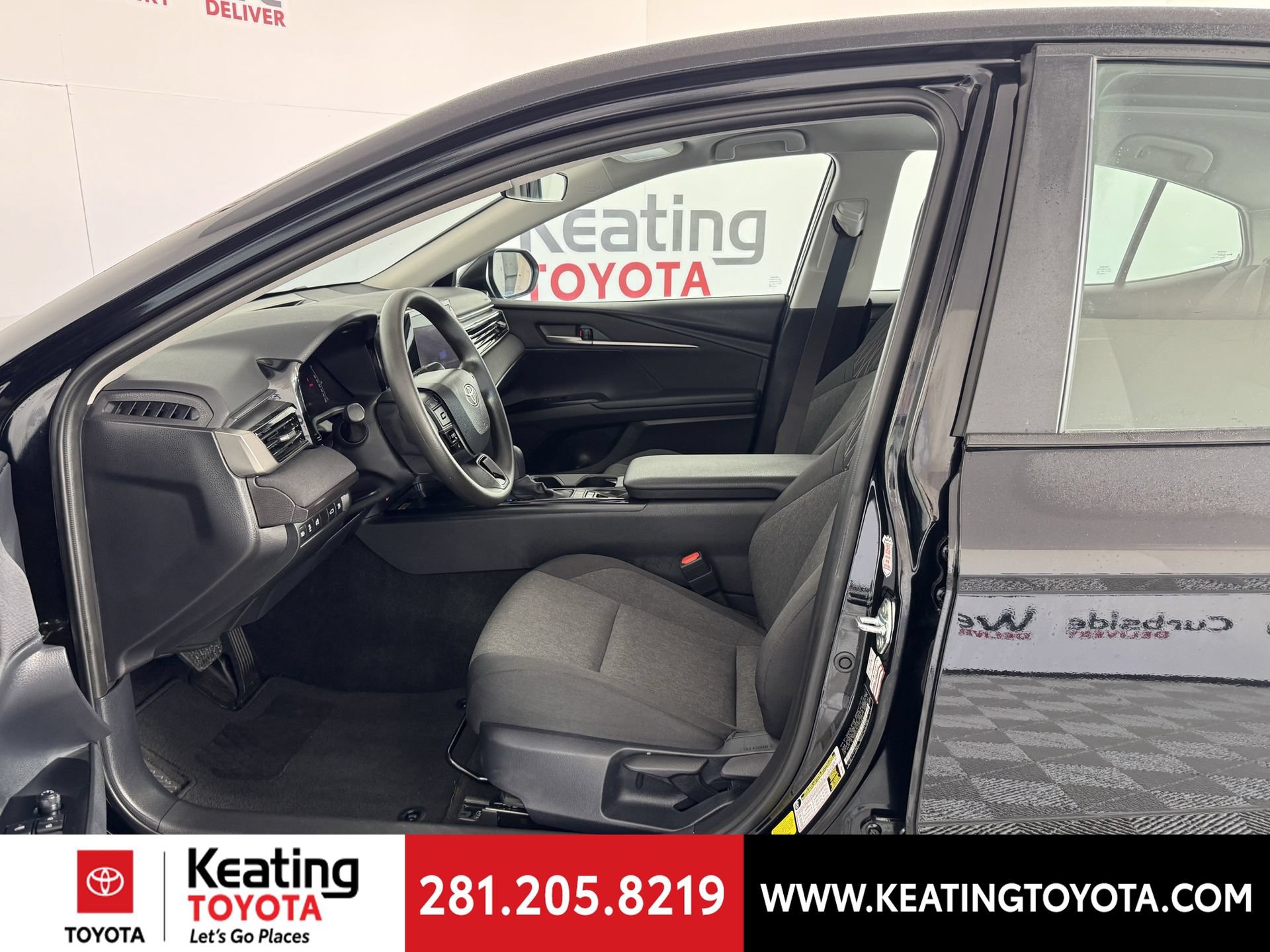 Used 2026 Toyota Camry LE FWD image 14
