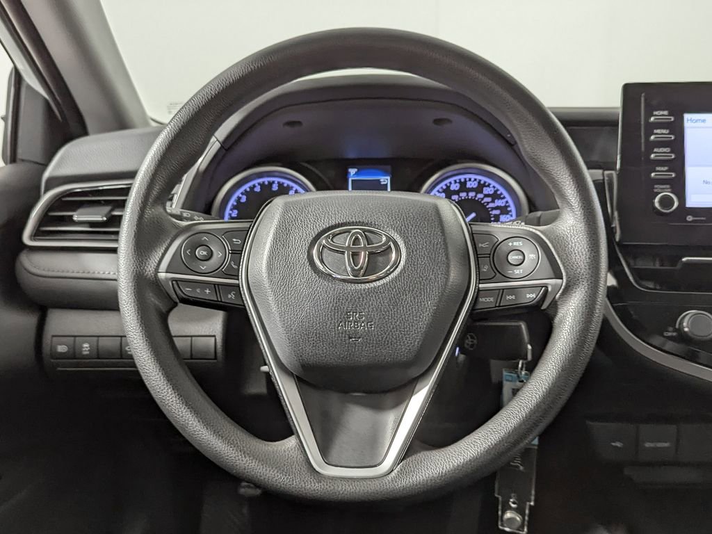 Used 2021 Toyota Camry LE image 18