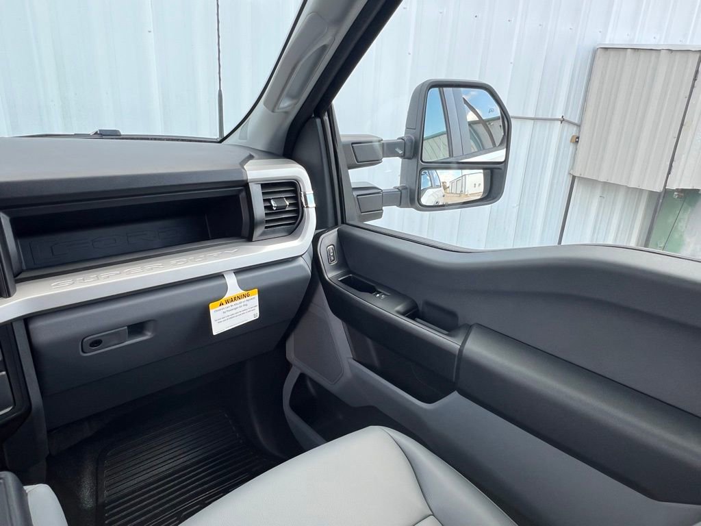 New 2026 Ford F450 XL w/ XL Chrome Package image 19