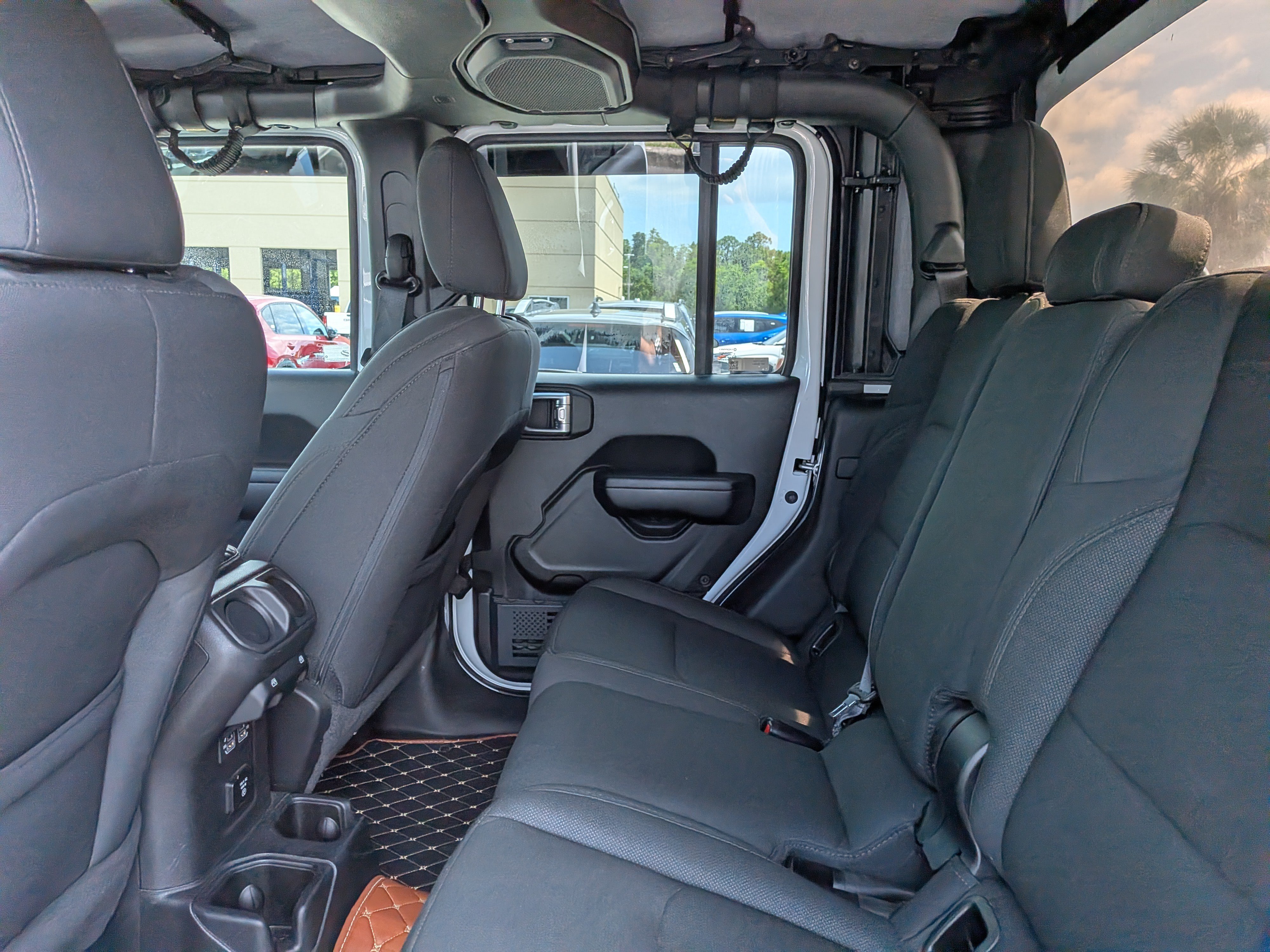 Used 2021 Jeep Gladiator Sport AWD/4WD image 14