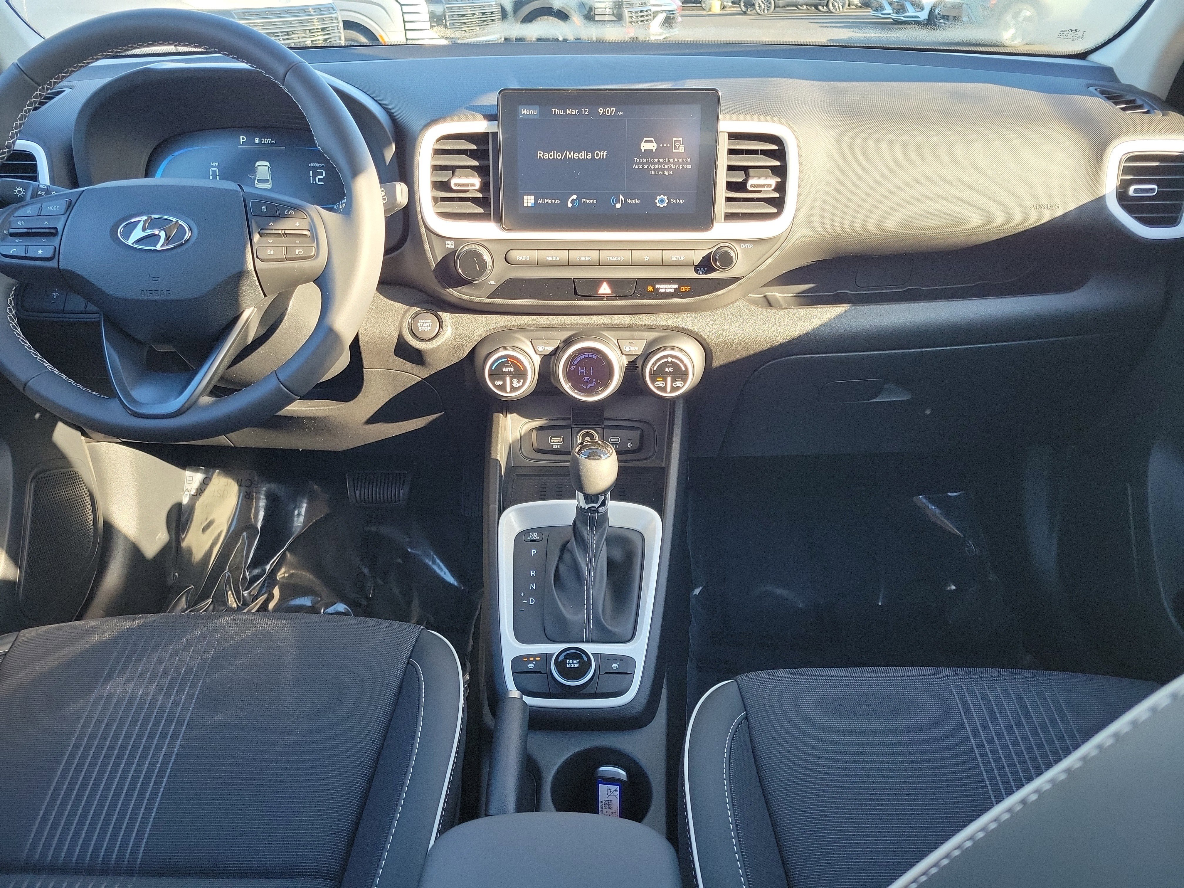 New 2026 Hyundai Venue SEL image 7