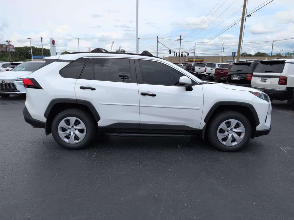 Certified 2021 Toyota RAV4 LE AWD/4WD image 6