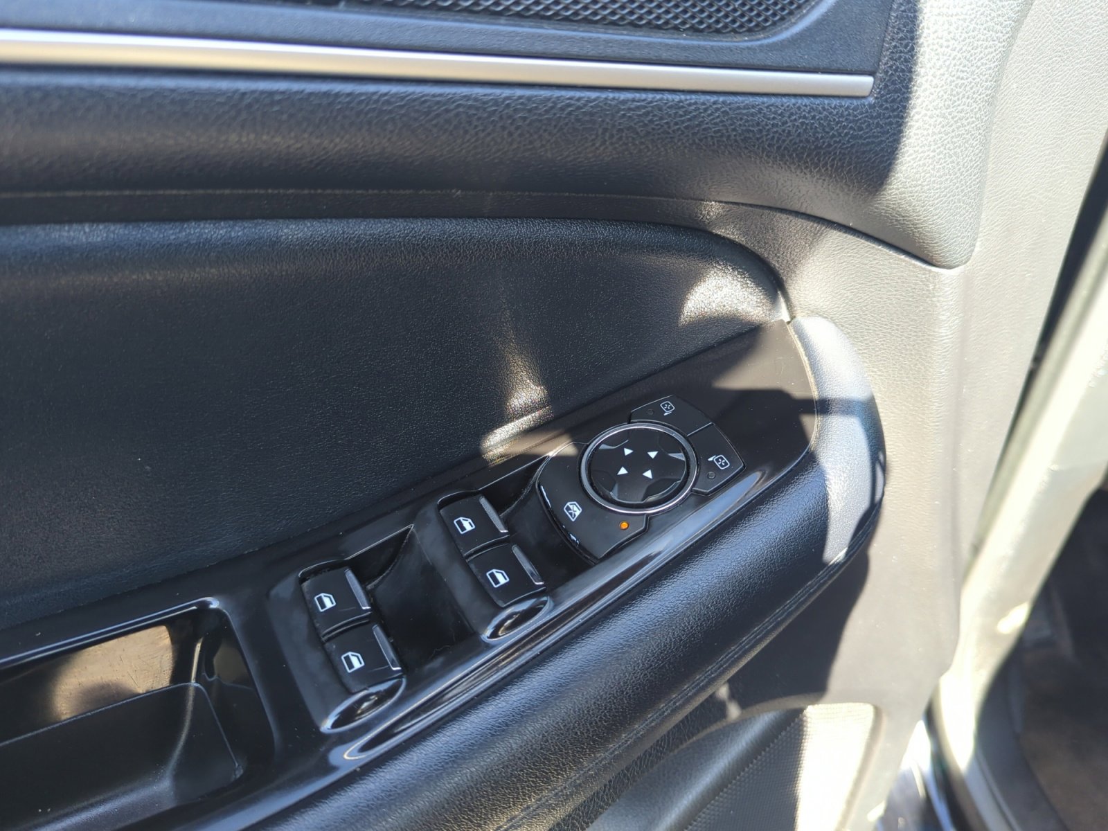 Used 2018 Ford Edge SEL w/ Equipment Group 201A image 13