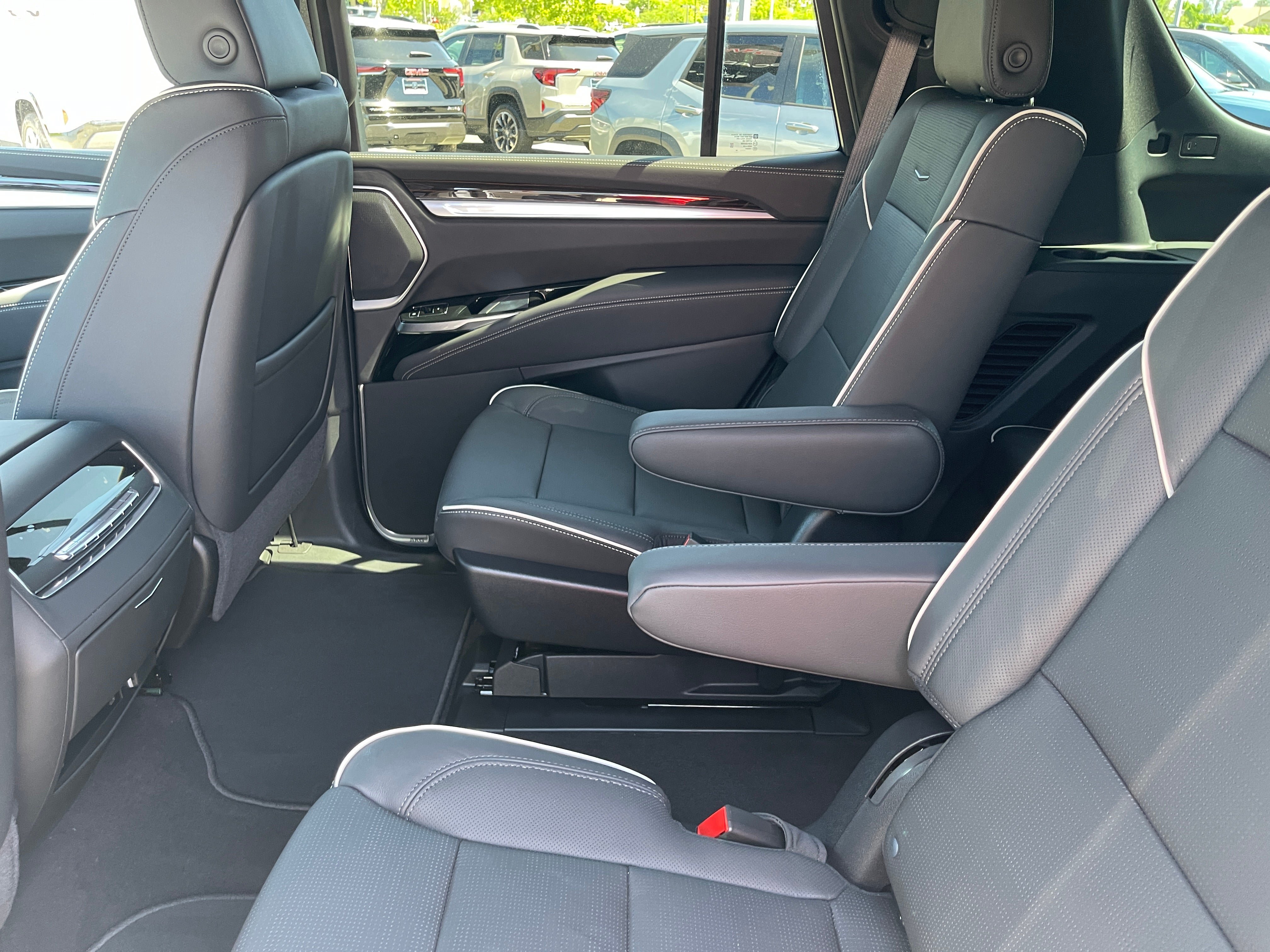 New 2026 Cadillac Escalade Luxury w/ Touring Package AWD/4WD image 22